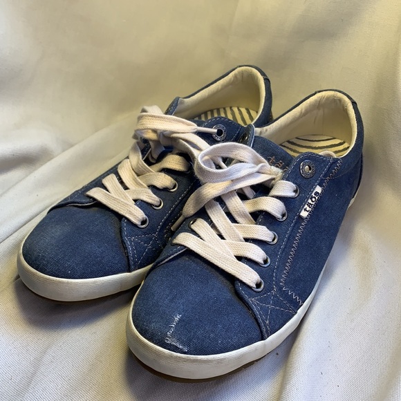 Taos denim jean almost NEW sneakers worn once! EUC - Picture 16 of 16